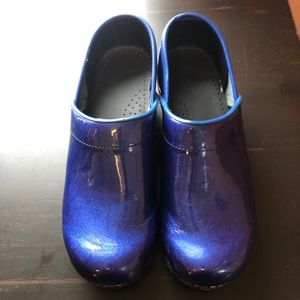 Like new Sanita clogs